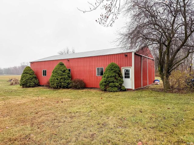 5895 N SR 213, Windfall, IN 46076
