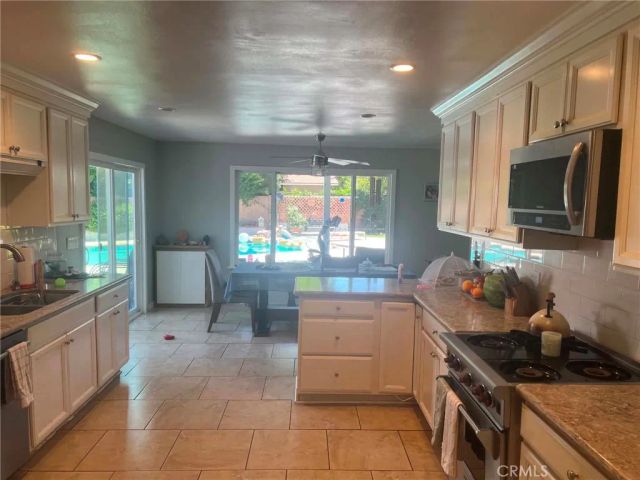 1016 Roldan, Simi Valley, CA 93065