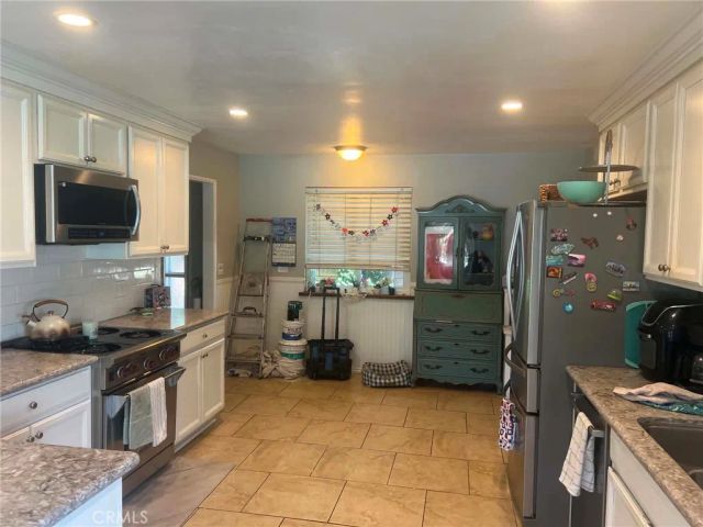 1016 Roldan, Simi Valley, CA 93065