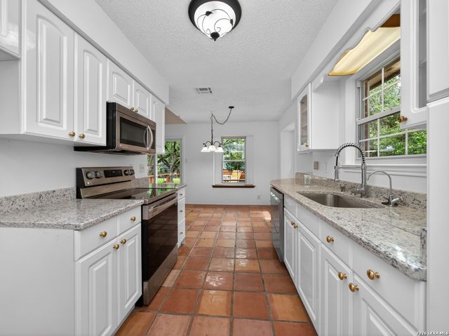 7735 Creek Trail St, San Antonio, TX 78254