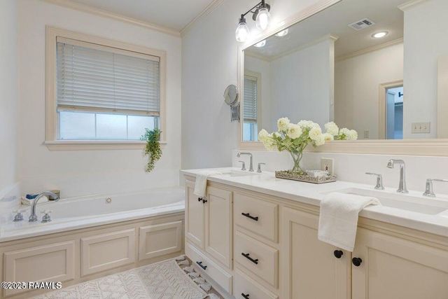 126 Kingspointe Circle, Lafayette, LA 70508