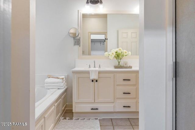 126 Kingspointe Circle, Lafayette, LA 70508