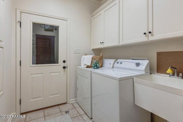 126 Kingspointe Circle, Lafayette, LA 70508