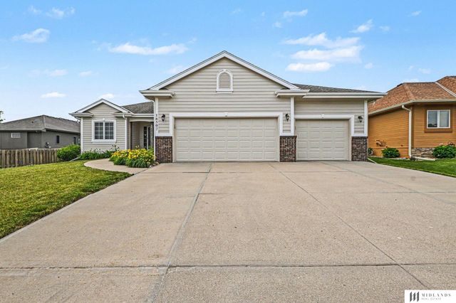 16507 Briar Street, Omaha, NE 68136