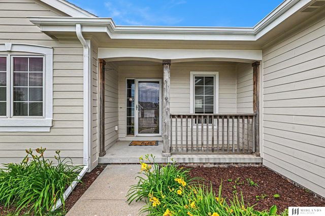 16507 Briar Street, Omaha, NE 68136