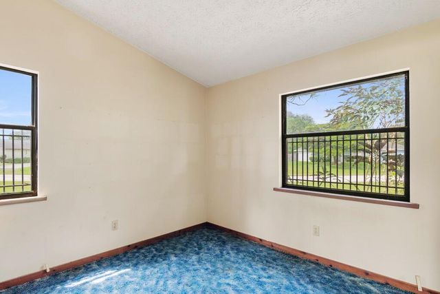 398 SW Ray Avenue, Port St Lucie, FL 34983