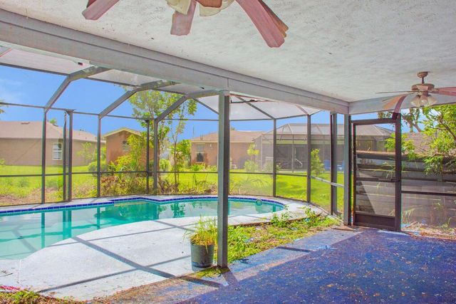 398 SW Ray Avenue, Port St Lucie, FL 34983