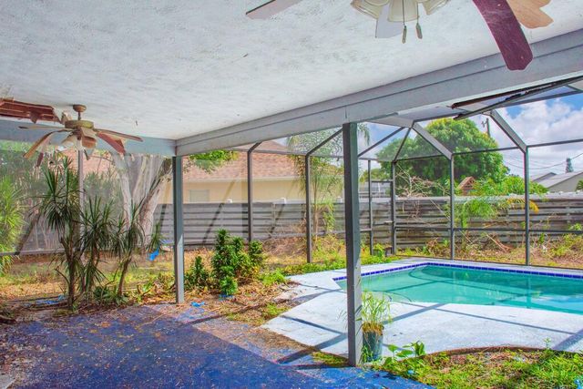 398 SW Ray Avenue, Port St Lucie, FL 34983