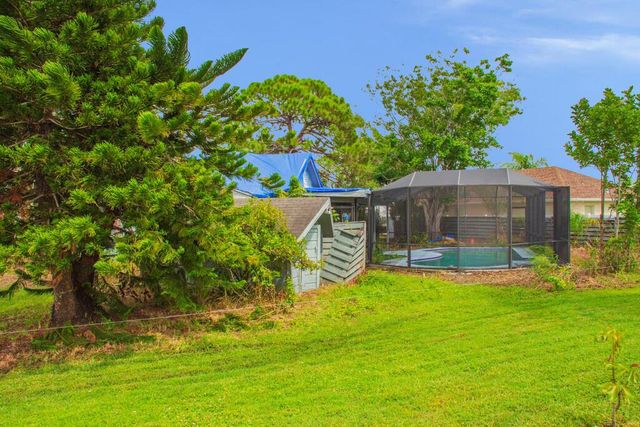 398 SW Ray Avenue, Port St Lucie, FL 34983