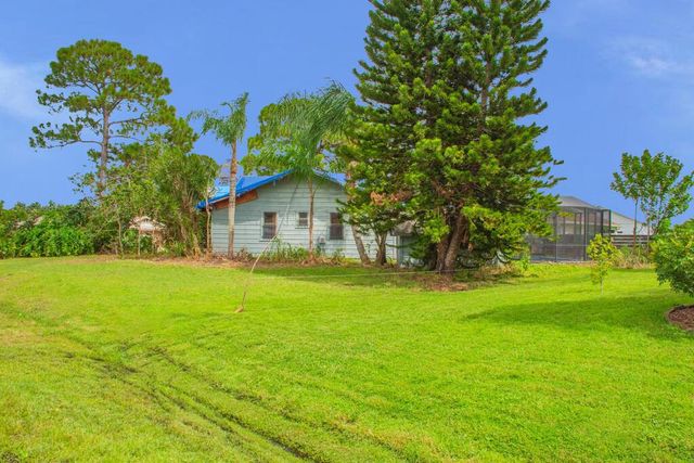 398 SW Ray Avenue, Port St Lucie, FL 34983