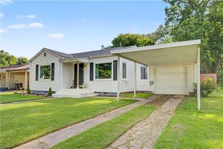 610 South Oak Hill Street, Siloam Springs, AR 72761
