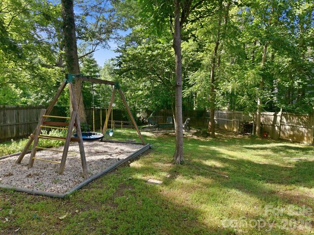12325 Canal Drive, Huntersville, NC 28078