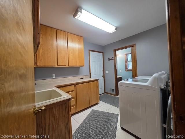 412 Rosette Street, Holly Village, MI 48442