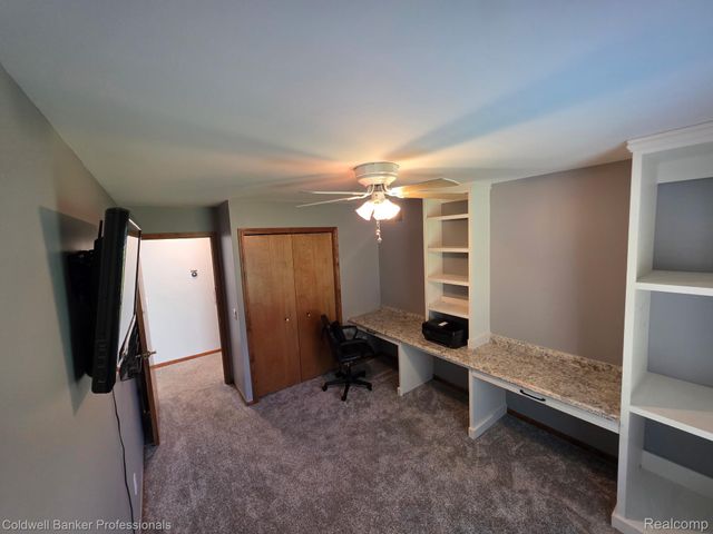 412 Rosette Street, Holly Village, MI 48442