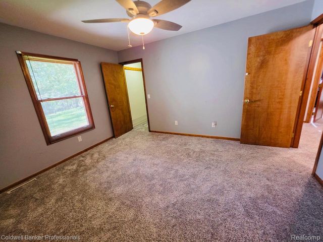 412 Rosette Street, Holly Village, MI 48442