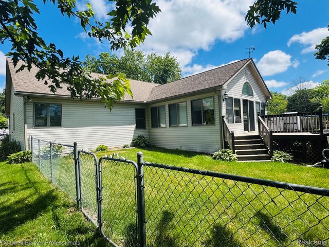 412 Rosette Street, Holly Village, MI 48442