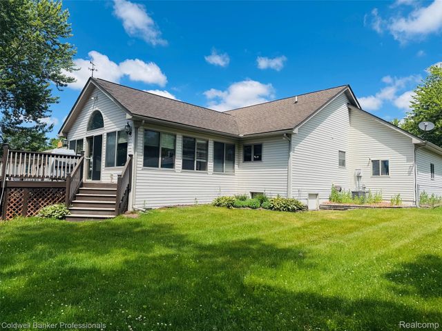 412 Rosette Street, Holly Village, MI 48442