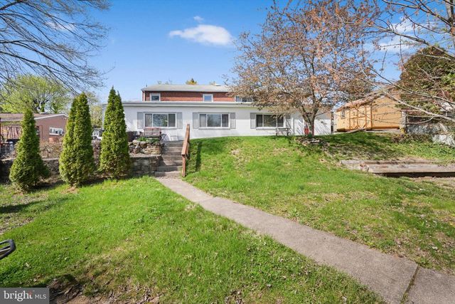 5109 RIDGEVIEW DR, Harrisburg, PA 17112