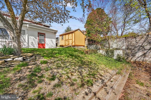 5109 RIDGEVIEW DR, Harrisburg, PA 17112