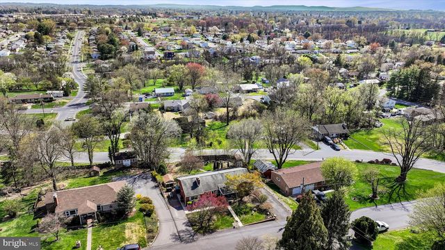 5109 RIDGEVIEW DR, Harrisburg, PA 17112