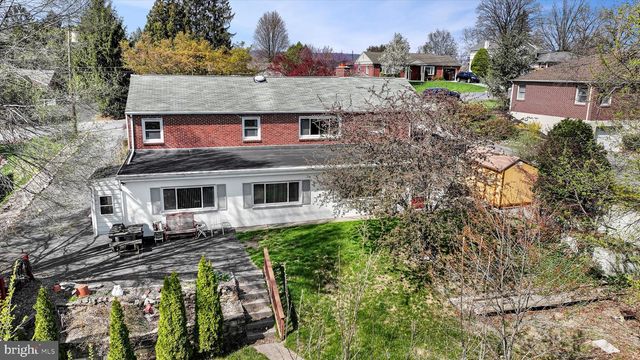5109 RIDGEVIEW DR, Harrisburg, PA 17112