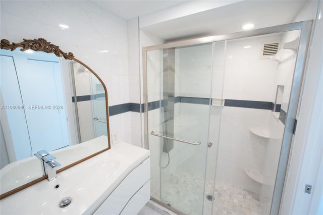 11 Island Ave 1107, Miami Beach, FL 33139