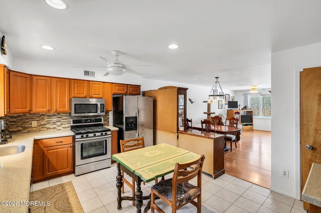 800 Kenneth Avenue 1, South Plainfield, NJ 07080