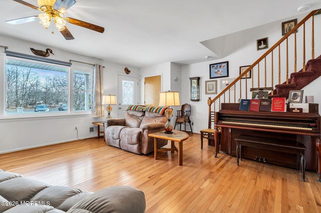 800 Kenneth Avenue 1, South Plainfield, NJ 07080