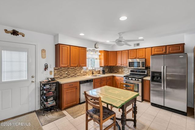 800 Kenneth Avenue 1, South Plainfield, NJ 07080