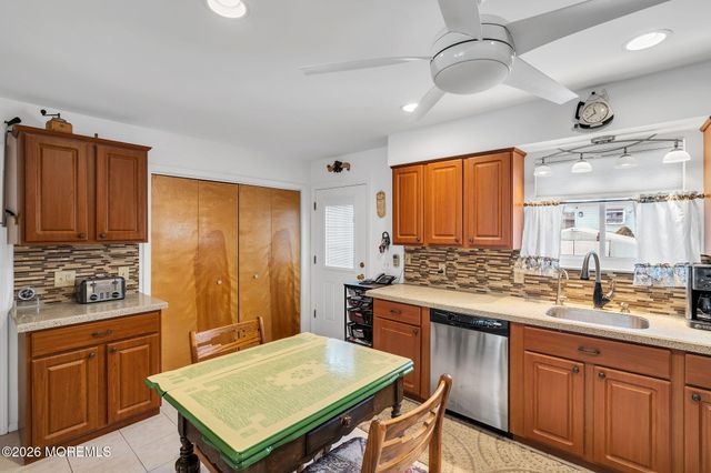 800 Kenneth Avenue 1, South Plainfield, NJ 07080