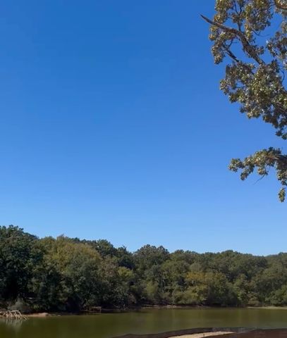 1406 E Royall Boulevard, Caney City, TX 75148