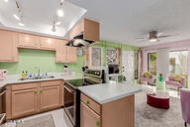 3002 N 70TH Street 136, Scottsdale, AZ 85251