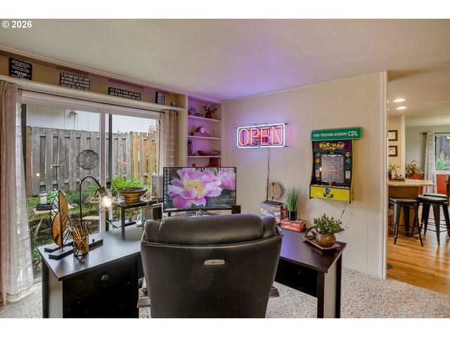 7165 Sw SORRENTO Rd, Beaverton, OR 97008