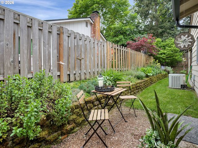 7165 Sw SORRENTO Rd, Beaverton, OR 97008