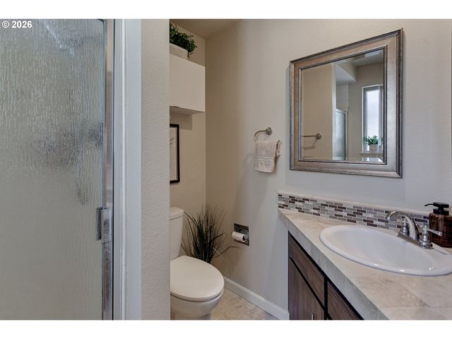 7165 Sw SORRENTO Rd, Beaverton, OR 97008
