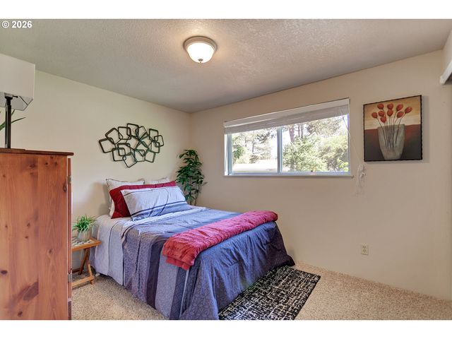7165 Sw SORRENTO Rd, Beaverton, OR 97008