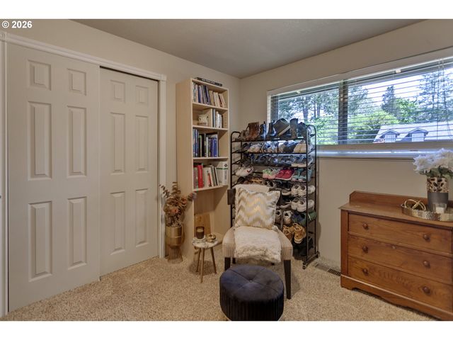 7165 Sw SORRENTO Rd, Beaverton, OR 97008