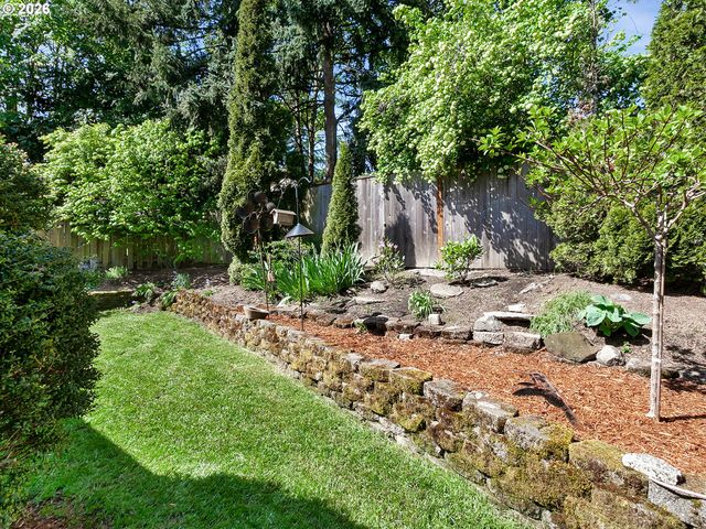 7165 Sw SORRENTO Rd, Beaverton, OR 97008