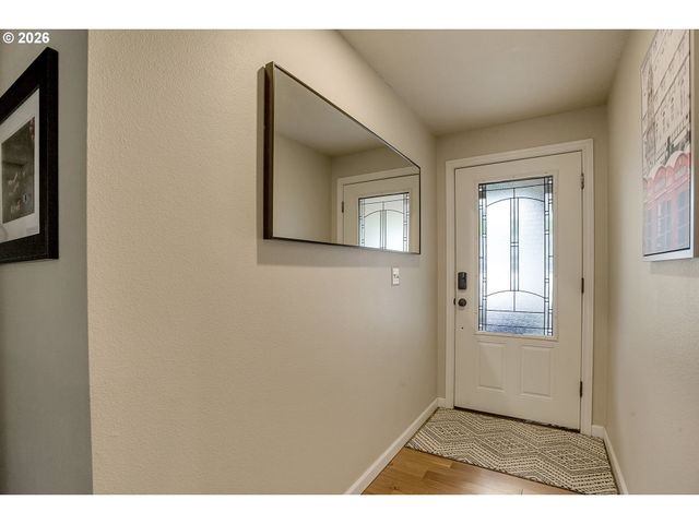 7165 Sw SORRENTO Rd, Beaverton, OR 97008