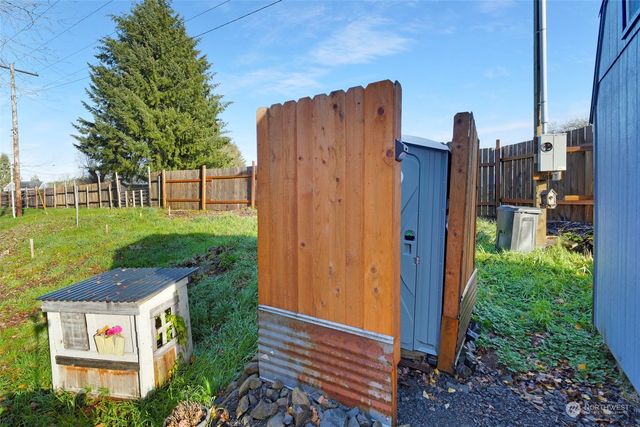 115 Bunker Creek Road, Adna, WA 98532
