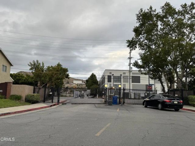 11337 Dronfield Terrace 4, Los Angeles, CA 91331