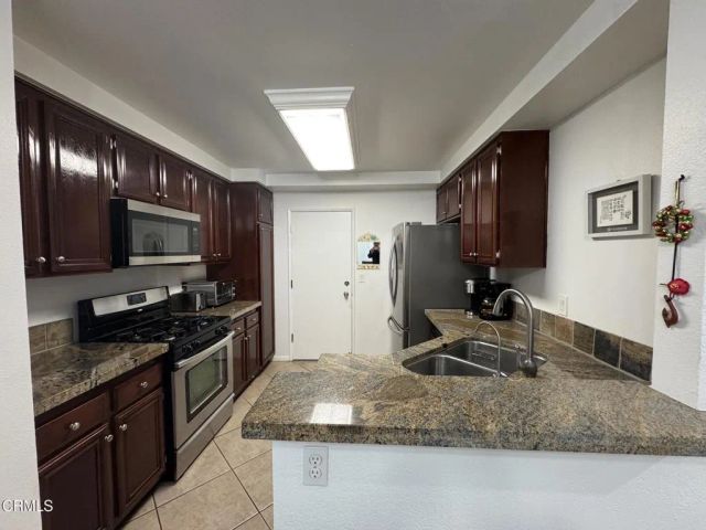 11337 Dronfield Terrace 4, Los Angeles, CA 91331