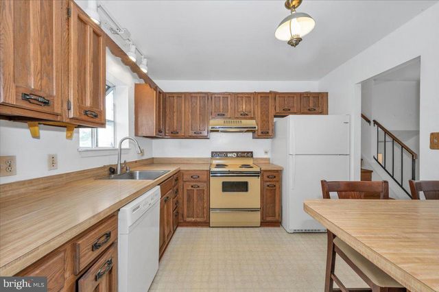 1300 HOLLIBEN RD, Severna Park, MD 21146