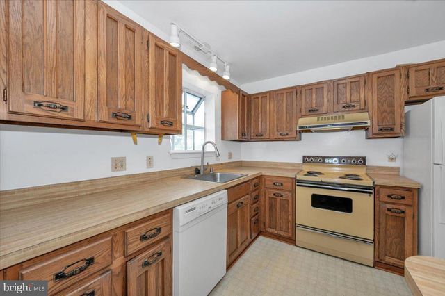 1300 HOLLIBEN RD, Severna Park, MD 21146