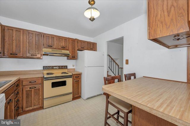 1300 HOLLIBEN RD, Severna Park, MD 21146