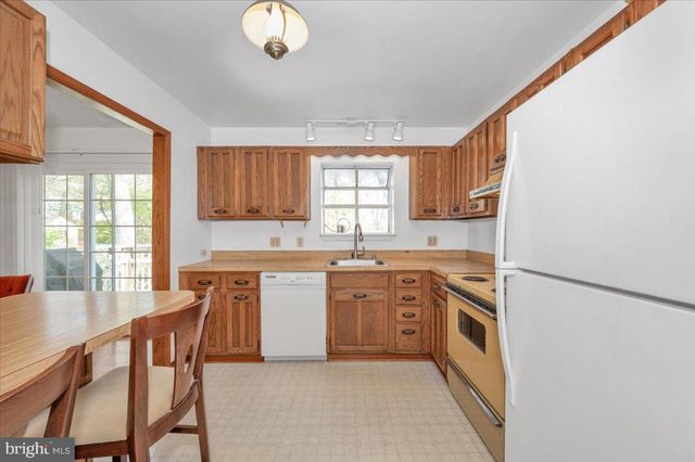 1300 HOLLIBEN RD, Severna Park, MD 21146