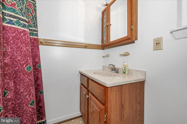 1300 HOLLIBEN RD, Severna Park, MD 21146