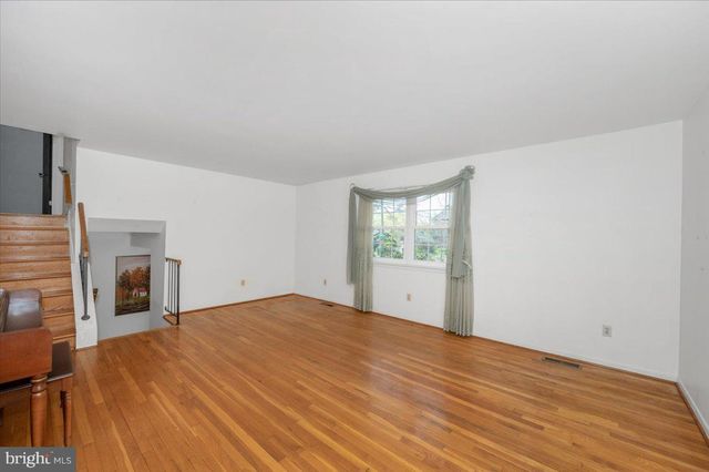 1300 HOLLIBEN RD, Severna Park, MD 21146