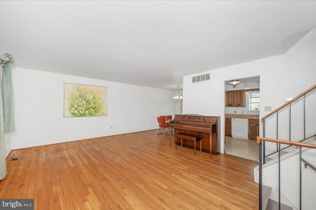 1300 HOLLIBEN RD, Severna Park, MD 21146