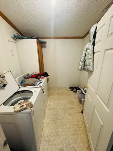 121 Black Creek Road, Clay City, KY 40312